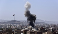 اليمن: مقتل طفلة وجرح عشرة آخرين من نفس العائلة خلال غارة جوية للتحالف بقيادة السعودية