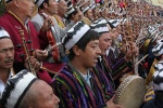   
أفراد من أقلية الويغور